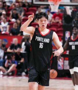 夏天动作不, 球员都是谁, 马尔卡宁