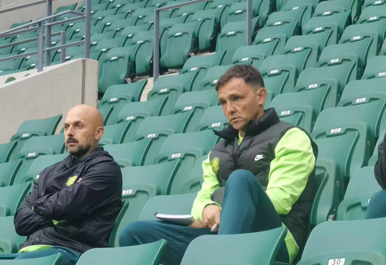 也是球队坚, 米罗回应焦, 握手言和